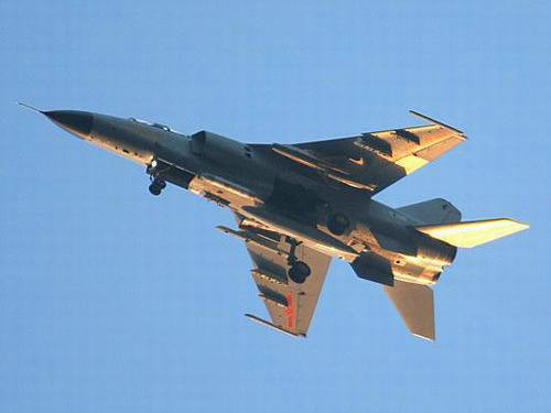 資料圖：進(jìn)行訓(xùn)練中國(guó)空軍飛豹戰(zhàn)機(jī)。