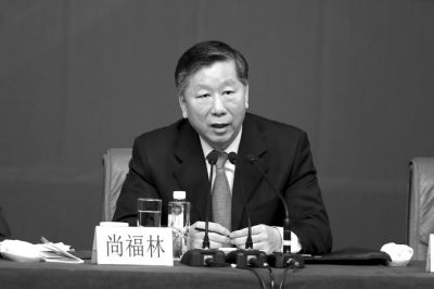 銀監(jiān)會主席尚福林。記者王海欣攝