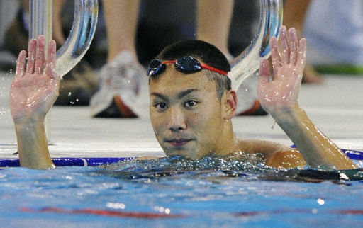 日本著名的游泳選手富田尚彌25歲在參加仁川亞運會期間，偷盜了韓國記者的照相機。