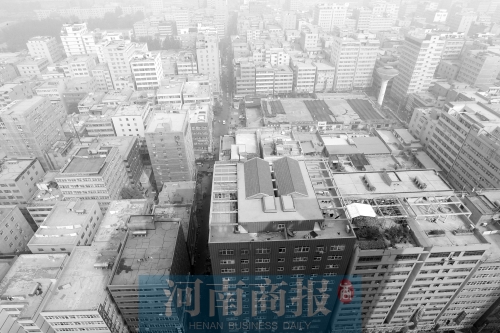 陳寨密密麻麻的出租房，或許將成為歷史  鄧萬里/攝