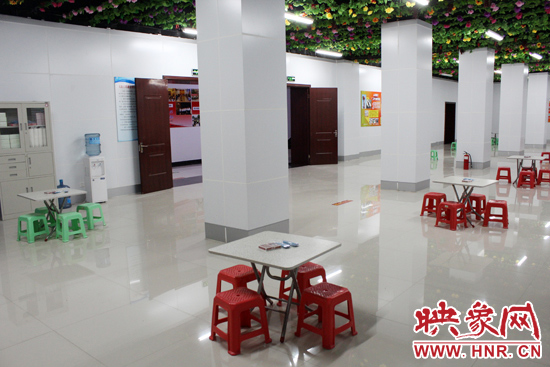 為了給市民納涼避暑創(chuàng)造舒適的環(huán)境，今年鄭州市人防辦加大了投入，對納涼點進行了升級改造