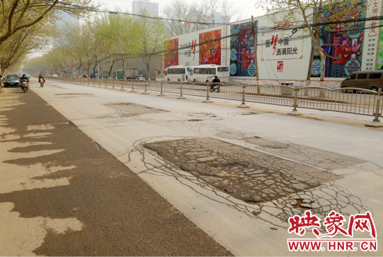 南陽(yáng)路因?yàn)榈罔F將要施工而暫緩大修。