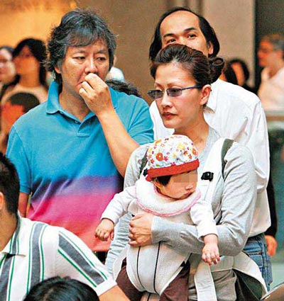陳慧珊和老公鐘家鴻、女兒