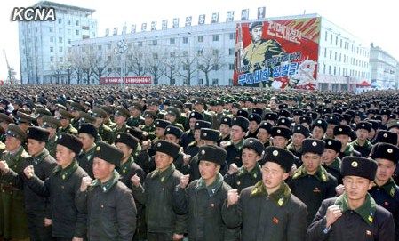 朝鮮黃海北道、咸鏡南道和南浦市11日舉行軍民大會(huì)，支持朝鮮人民軍最高司令部發(fā)言人聲明。