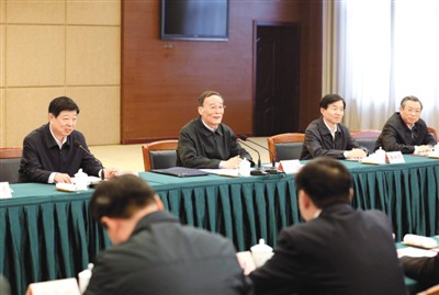 3月25日，王岐山在山東省臨沂市蒙陰縣主持召開(kāi)蒙陰縣委常委擴(kuò)大會(huì)議。