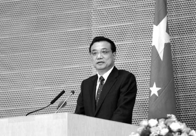 當地時間5月5日，國務院總理李克強在非盟會議中心發(fā)表演講。圖/中國政府網