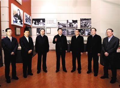 2012年11月29日，習近平等在國家博物館參觀《復興之路》展覽，提出為實現中國夢而奮斗。
