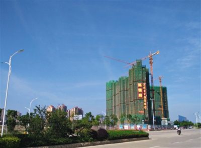泉州東海片區(qū)海悅府地產(chǎn)項目。該項目開發(fā)公司董事蔡俊偉于春節(jié)前被帶走調(diào)查。