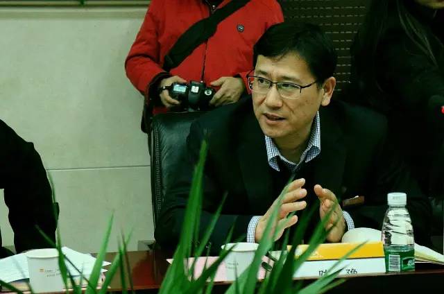 互動結束后華潤燃氣的陳豫總也對各位達人們提出的問題一一作出解答，可是讓大家伙兒們相當滿意呢！