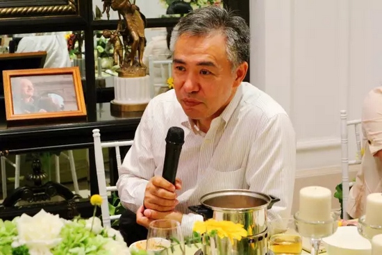 就藝術(shù)品投資收藏、人工智能、基因檢測等話題，劉東曉博士一一做了分析講解。
