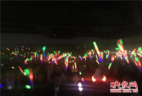 當晚現(xiàn)場約2500個座位全場爆滿，還有全國各地歌迷會趕來的歌迷們。