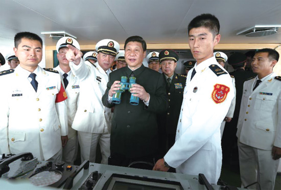 2012年12月8日，習(xí)近平視察廣州戰(zhàn)區(qū)，登上海軍“?？谂灐? width=