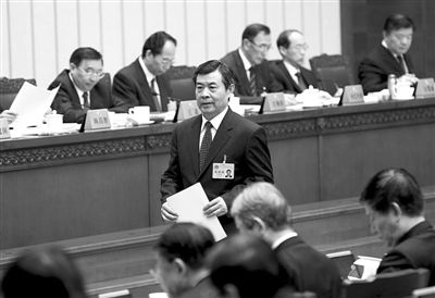 昨日，《消費者權益保護法》修正案草案首次提交全國人大常委會審議，全國人大常委會法制工作委員會主任李適時作關于消費者權益保護法修正案草案的說明。