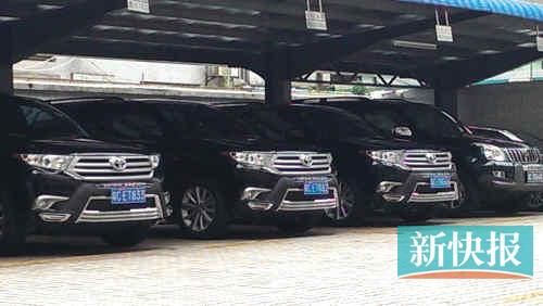 珠海煙草局停車場(chǎng)內(nèi)的三輛漢蘭達(dá)。
