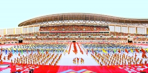 9月16日，第七屆全國(guó)農(nóng)民運(yùn)動(dòng)會(huì)開(kāi)幕式在南陽(yáng)市體育場(chǎng)舉行