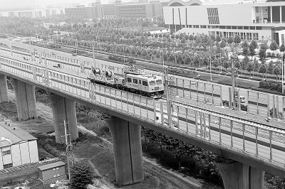 開(kāi)城鐵建成通車之后，將開(kāi)行時(shí)速200公里的動(dòng)車組，屆時(shí)，鄭州到開(kāi)封的用時(shí)將縮短為19分鐘