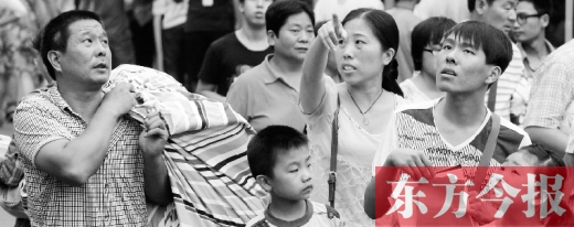 家長(zhǎng)親自送孩子上大學(xué)，最主要的原因還是擔(dān)心孩子的安全問(wèn)題