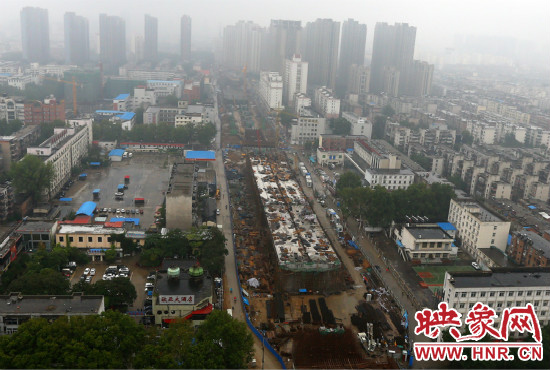 明年春節(jié)前高架橋部分道路將建成通車。