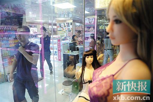 廣東成人用品市場調(diào)查。圖為各地的經(jīng)銷商都會在此進(jìn)貨。新快報記者 孫毅/攝