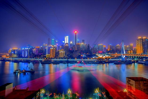 中原地產(chǎn)數(shù)據(jù)顯示，8月最后一周，上海市新建商品住宅成交已連續(xù)5天破千，昨日（8月31日）更是達(dá)到單日成交1123套。