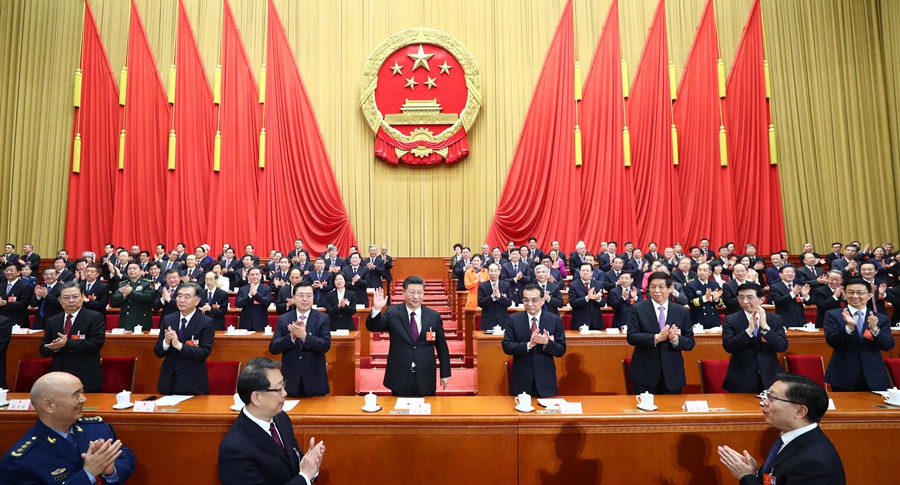 習(xí)近平當(dāng)選國家主席、中央軍委主席