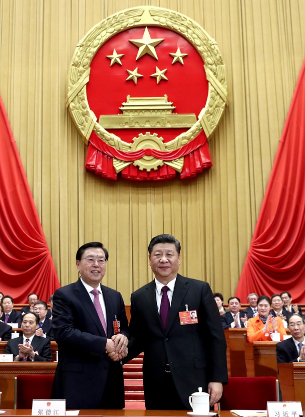 習(xí)近平當(dāng)選國家主席、中央軍委主席