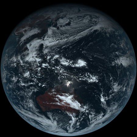 日本衛(wèi)星拍下地球真正的樣貌。（圖／翻攝自日本氣象廳）