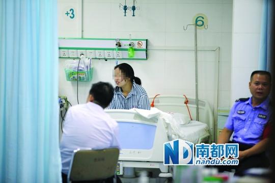 5月30日上午,跳橋女子獲救后被送往醫(yī)院救治,警方到場(chǎng)調(diào)查。南都記者 陳偉斌 攝