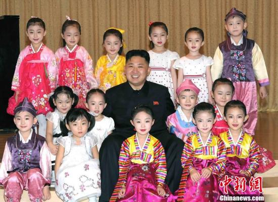 據(jù)朝中社5月30日?qǐng)?bào)道，朝鮮勞動(dòng)黨第一書記、朝鮮國防委員會(huì)第一委員長、朝鮮人民軍最高司令官金正恩在兒