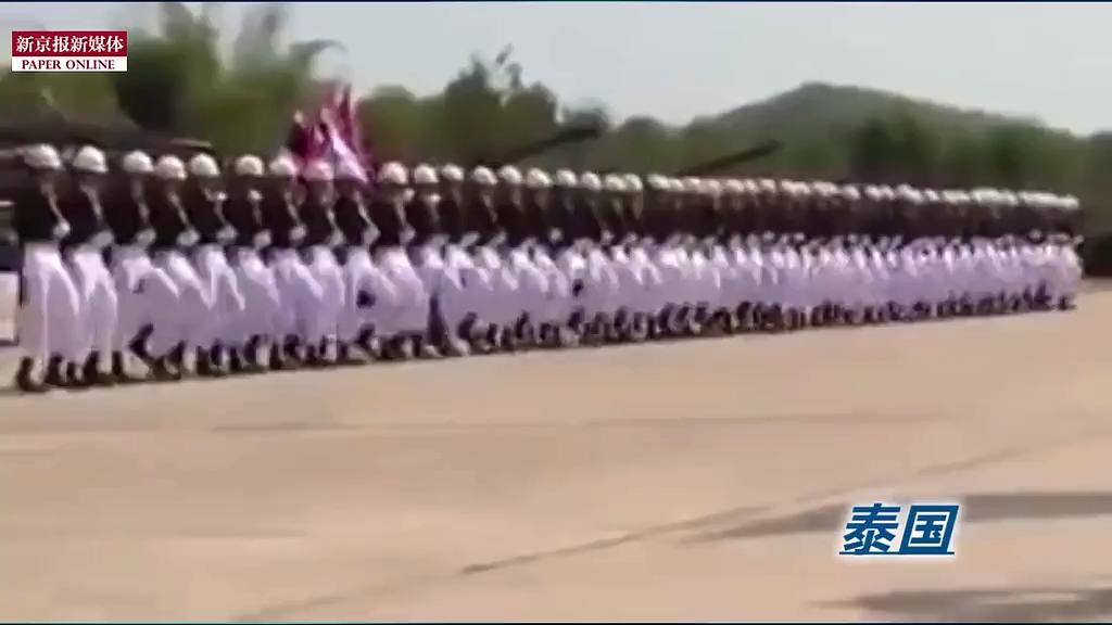 那些年摩托、樹人、斧頭兵上演的有趣閱兵式