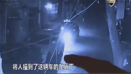的哥?？亢笙萝?chē) 數(shù)秒后空車(chē)前進(jìn)撞人身亡