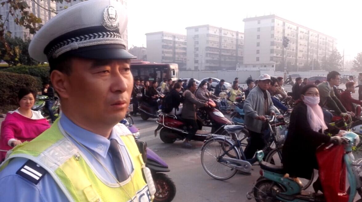 上班表情：1逗2羞3怕 你是哪個？