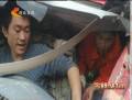 司機(jī)車禍致電老婆：如果腿斷了你還愛我不？