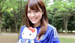高清圖：甜美?；ㄖ囀澜绫?穿著球衣力挺日本